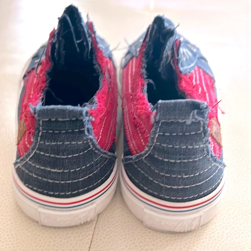 Blowfish Patriotic Navy Star Sneakers 7.5 Tennis Shoes Casual Playful Everyday